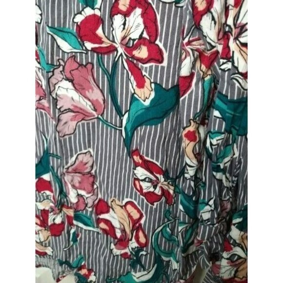 APT 9 Women's V 1/2 Button Striped Floral Print Hi Lo Hem Tie Sleeves. Size L - Picture 4 of 11